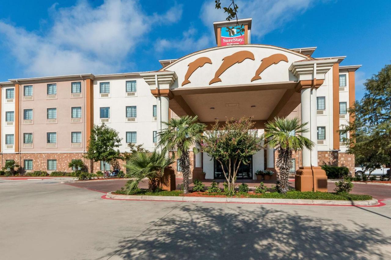 Surestay Plus Hotel By Best Western Near Seaworld San Antonio Exterior foto