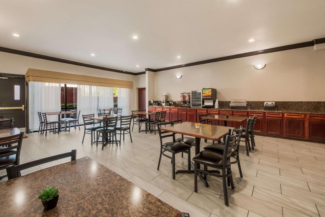 Surestay Plus Hotel By Best Western Near Seaworld San Antonio Exterior foto