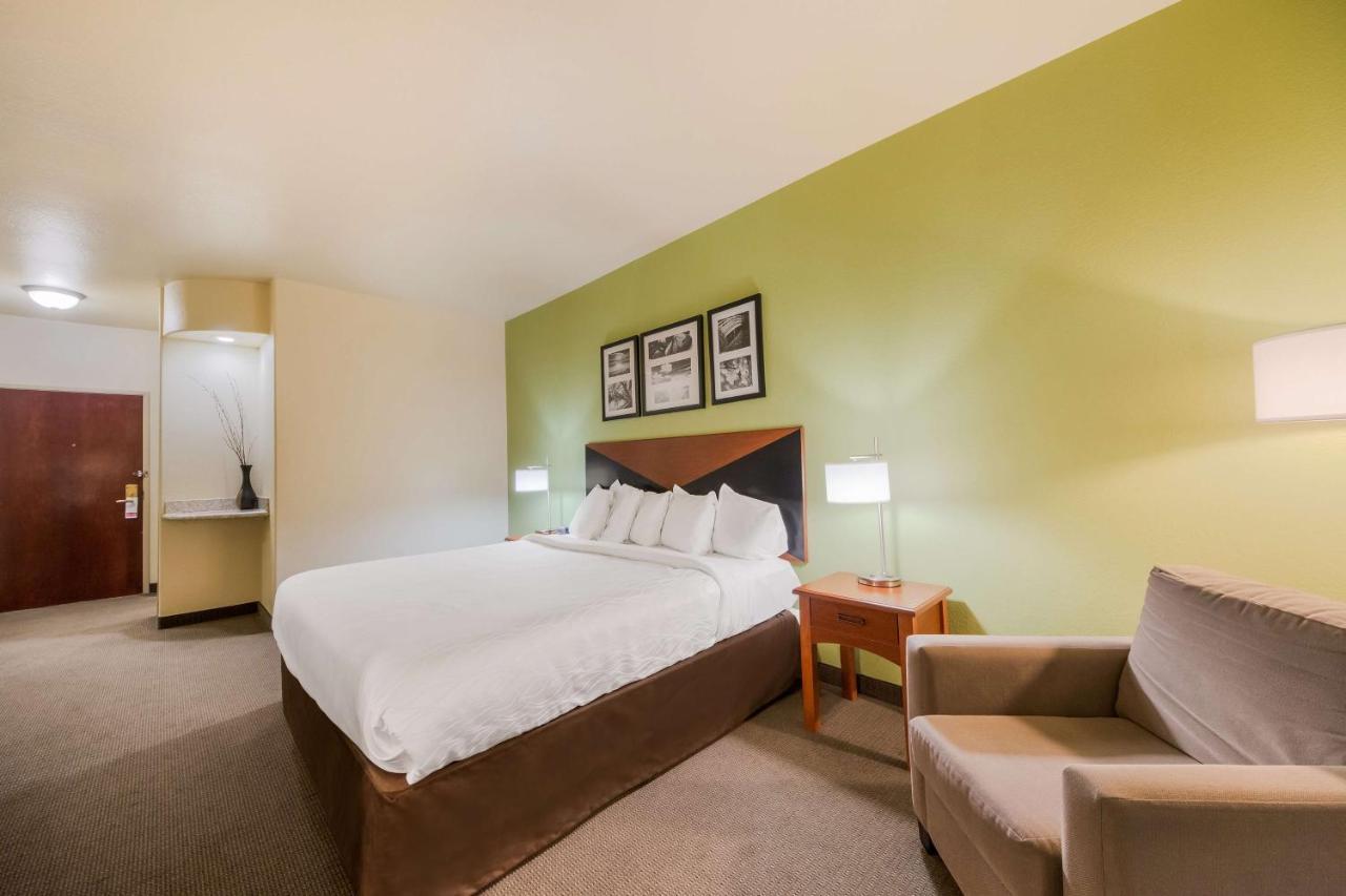 Surestay Plus Hotel By Best Western Near Seaworld San Antonio Exterior foto