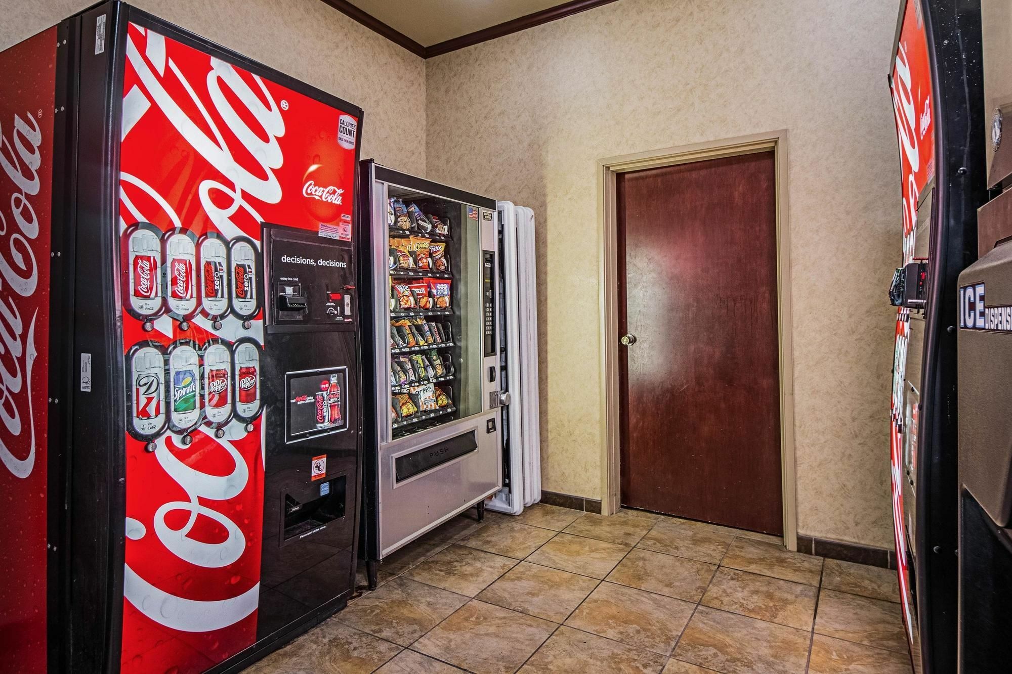 Surestay Plus Hotel By Best Western Near Seaworld San Antonio Exterior foto